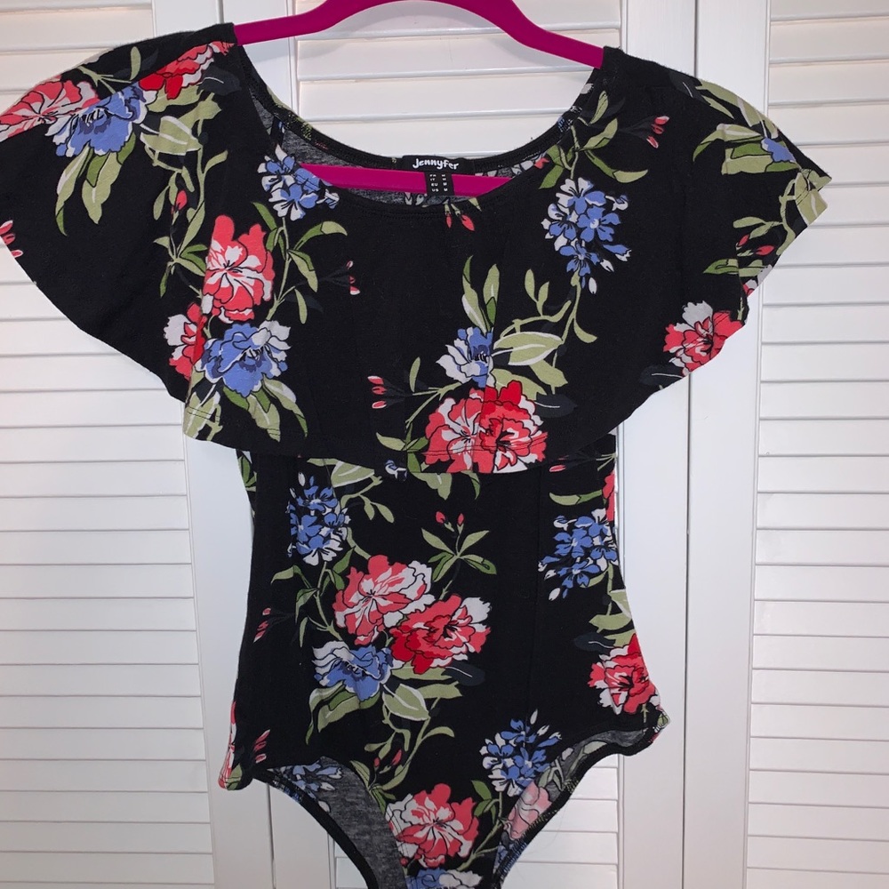 STRAPLESS STRETCH BODY SUIT